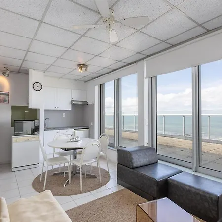 Beautiful Rooftop With Sea View Apartment